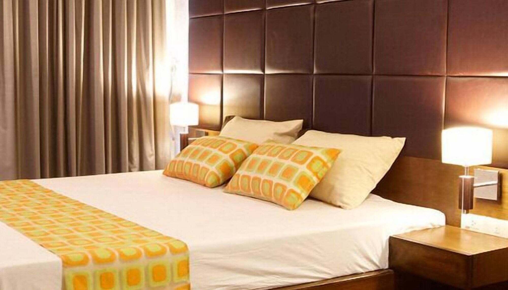Collection O The Bangkok Cha Cha Suite Exterior photo