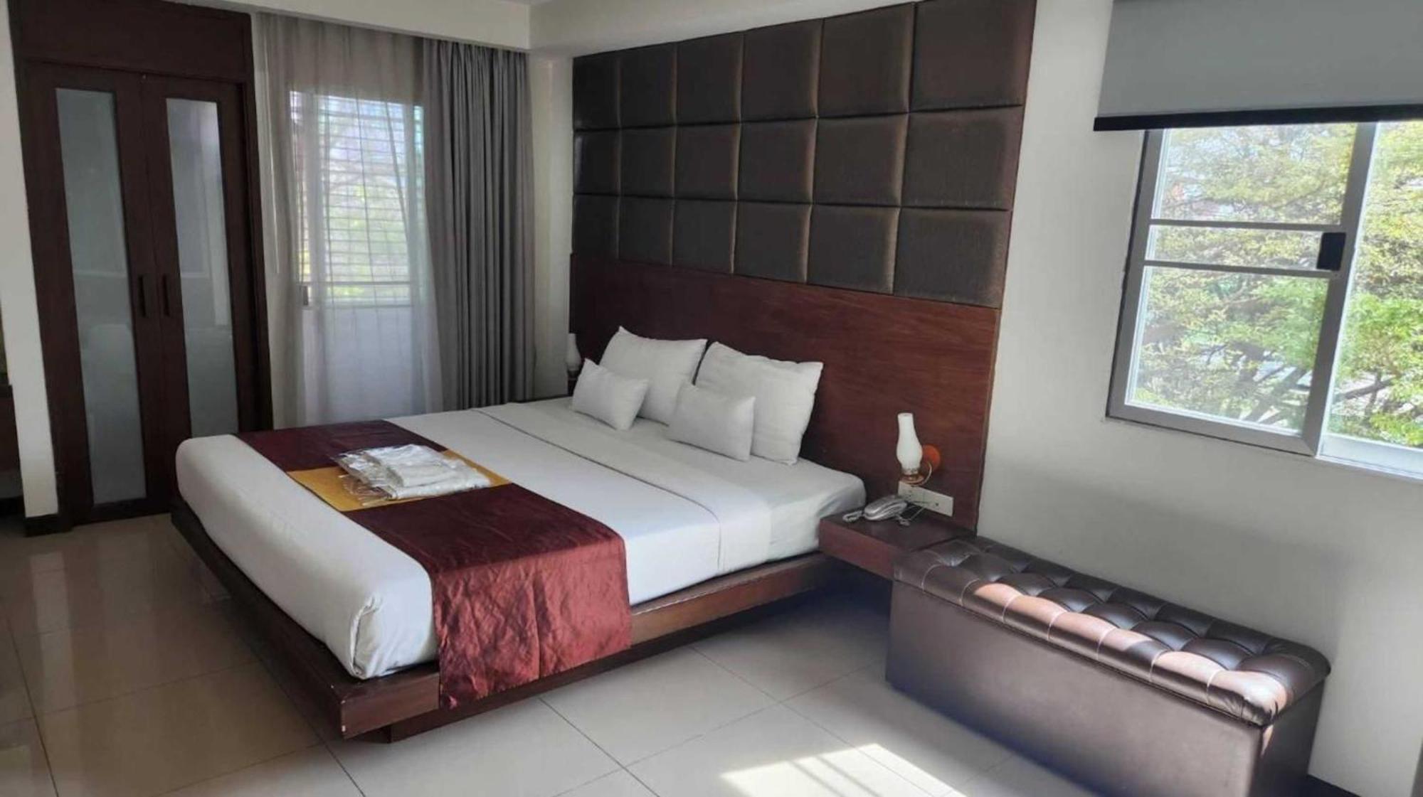 Collection O The Bangkok Cha Cha Suite Exterior photo
