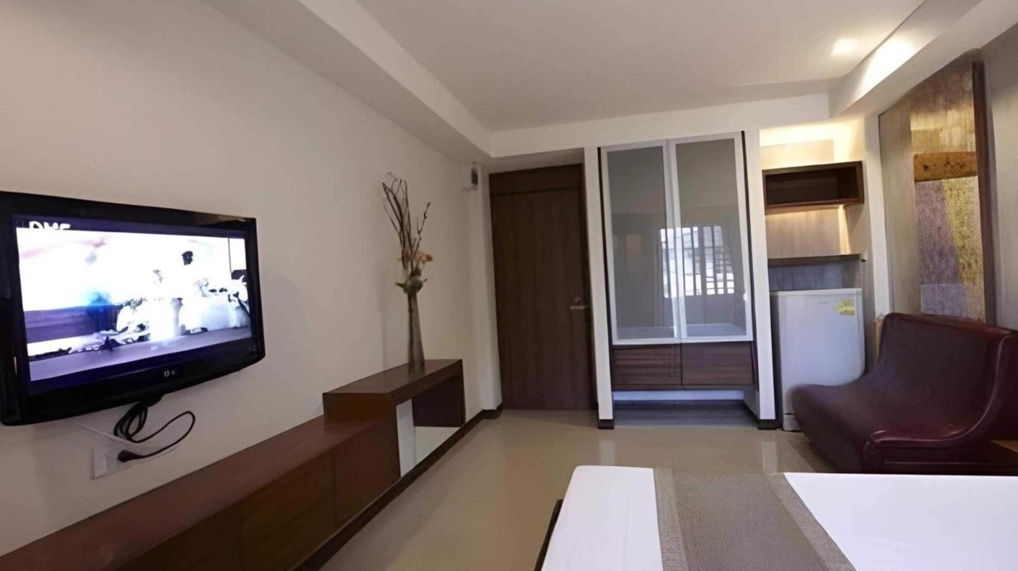 Collection O The Bangkok Cha Cha Suite Exterior photo