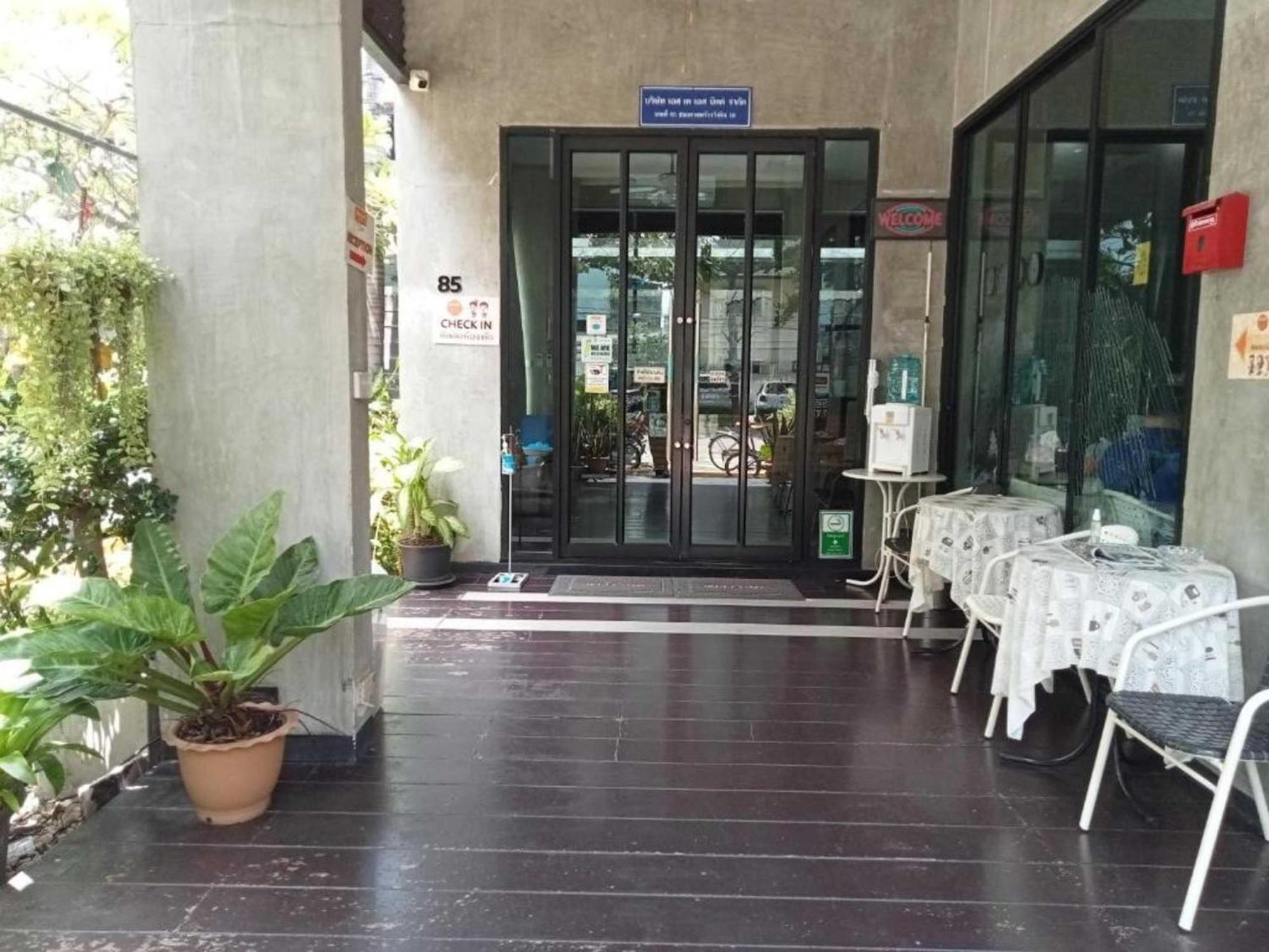 Collection O The Bangkok Cha Cha Suite Exterior photo